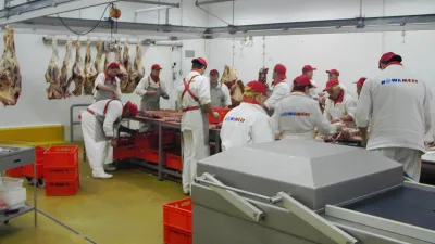 30 let s Vámi: 2003 | otevření zpracovny masa v Kralupech