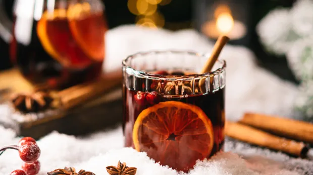 Recepty, které zahřejí: svařené víno, punče a zimní drinky | Bidfood