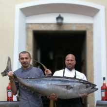 Fresh Fish Service | celý tuňák žlutoploutvý (yellowfin)