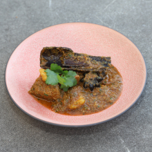 Indická kuchyně | Gosht aloo saag masala (jehněčí maso)