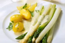 Chřest s holandskou omáčkou