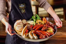 Bravur | klobásy na gril a špekáčky