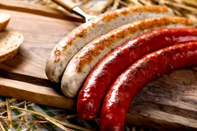 Bravur | klobásy na gril a špekáčky