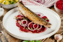 Nowaco | Grilovaná makrela se sladkokyselou řepou