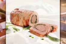 Kuřecí roláda se slaninou a špenátem