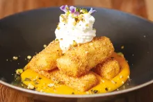 Bramborové šišky, meruňková omáčka