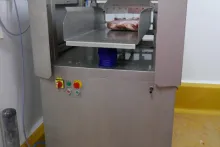 Bidfood Kralupy | sekačka zmrazeného masa