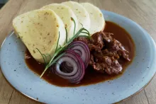 Sous-vide Banquet | hovězí guláš