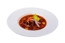 Fazolová polévka s vepřovým žebrem