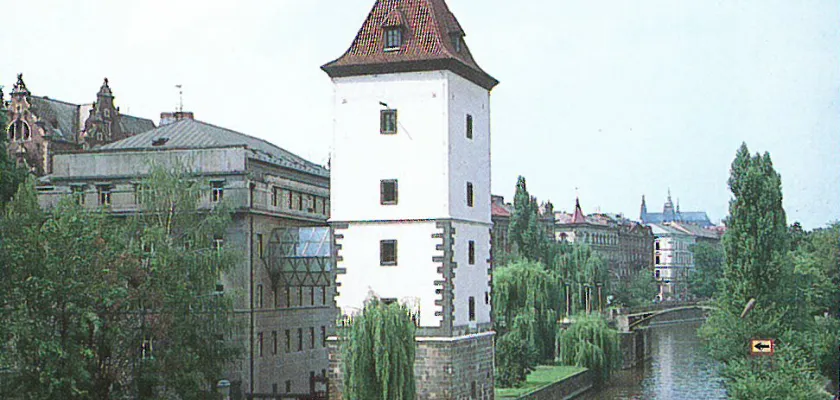 30 let s Vámi: 1992 | založení eseróčka Nowaco Czechoslovakia