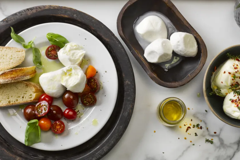 Originální mozzarella se vyrábí z buvolího mléka