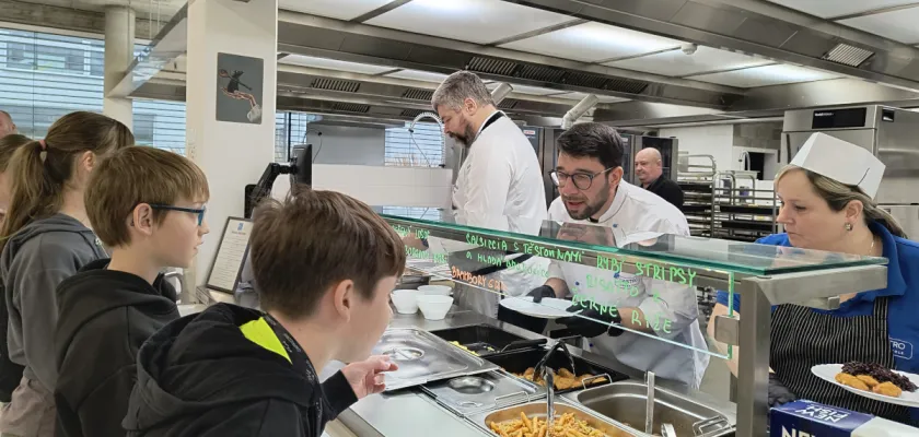 Speciální den s Markem Svobodou v přezletické školní jídelně