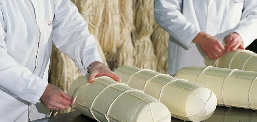 Italské sýry Latteria Soresina: tradiční ruční výroba