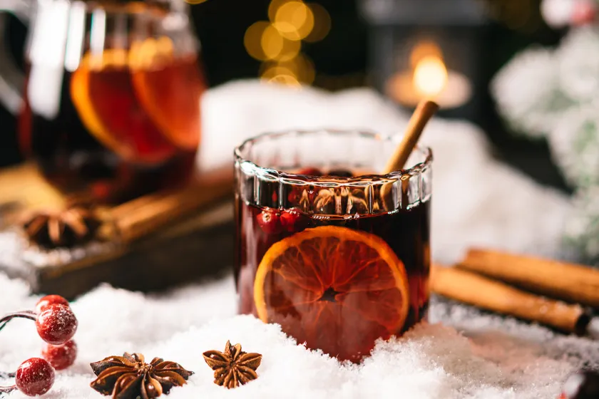 Recepty, které zahřejí: svařené víno, punče a zimní drinky | Bidfood