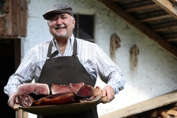 Pršutérie Chovaneček | výroba uzenářských specialit