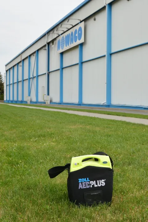 AED (automatizovaný externí defibrilátor) Bidfood Kralupy nad Vltavou